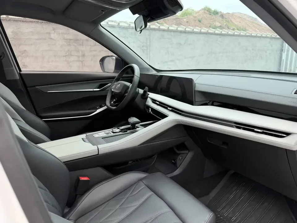 Changan CS75PLUS Changan CS75 PLUS 2024 The third generation champion version 1.5T automatic intelligent driving strong navigation 2025 — thumbnail 3