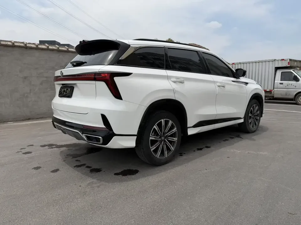Changan CS75PLUS Changan CS75 PLUS 2024 The third generation champion version 1.5T automatic intelligent driving strong navigation 2025 — thumbnail 4