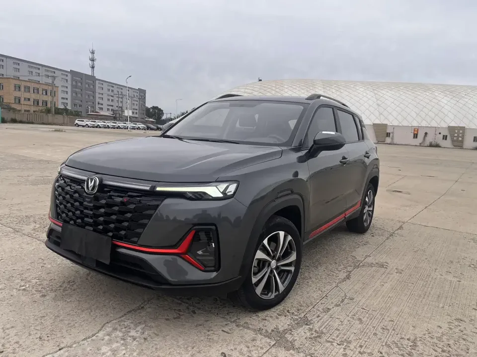 Changan CS35 Plus Changan CS35 PLUS 2023 Enjoyable Edition Blue Whale NE 1.4T DCT Luxury Edition 2023 — photo 1, buy with delivery to Moscow