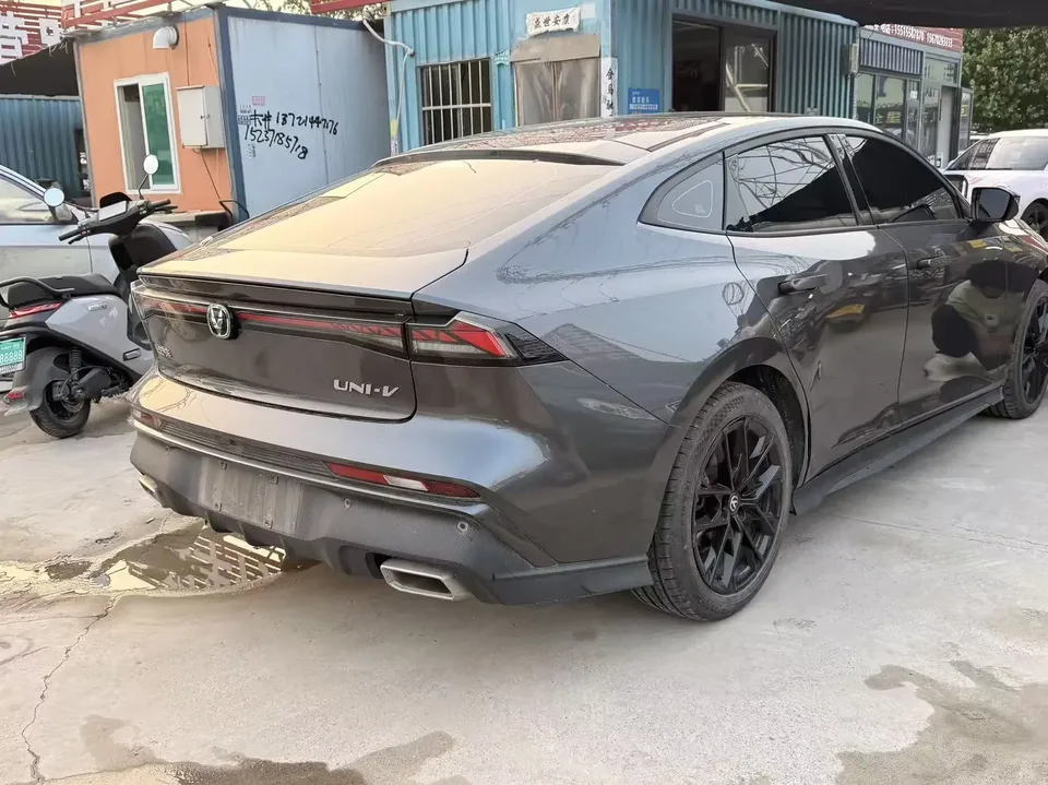 Changan UNI-V Changan UNI-V 2024 1.5T High Energy Edition 2024 — thumbnail 2
