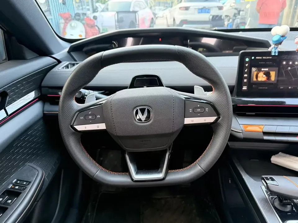 Changan UNI-V Changan UNI-V 2024 1.5T High Energy Edition 2024 — thumbnail 5