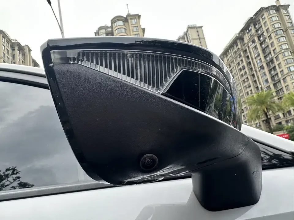 Changan UNI-V Changan UNI-V 2022 1.5T Sports Edition 2022 — thumbnail 3