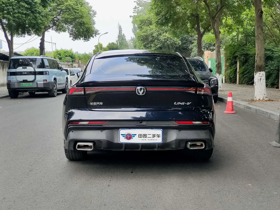 Changan UNI-V Changan UNI-V 2024 1.5T Premium 2024 — thumbnail 2