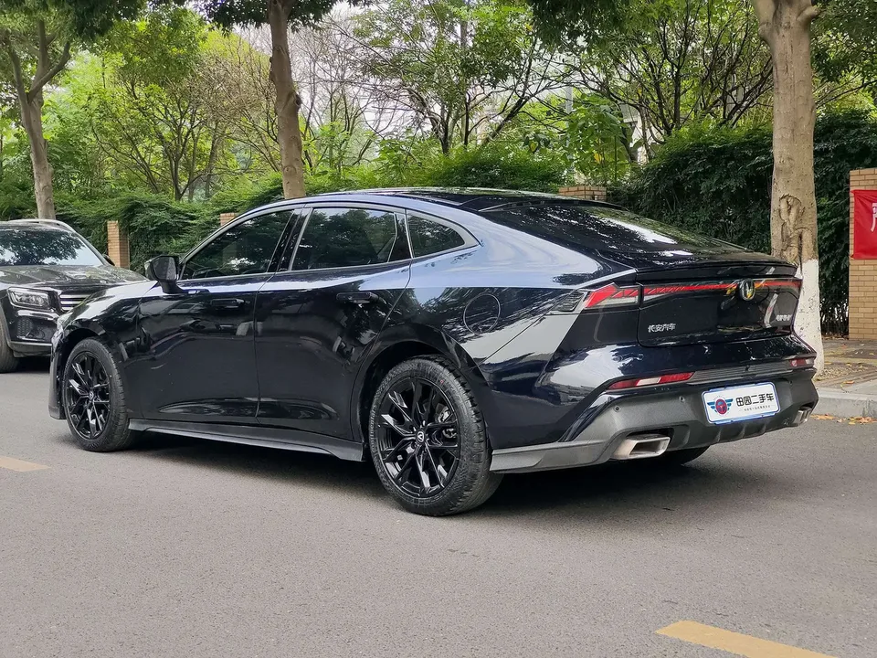 Changan UNI-V Changan UNI-V 2024 1.5T Premium 2024 — thumbnail 4