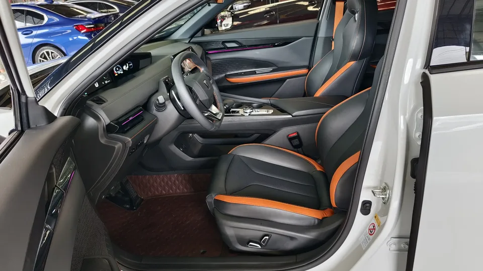 Changan UNI-V Changan UNI-V 2024 1.5T High Energy Edition 2025 — thumbnail 4