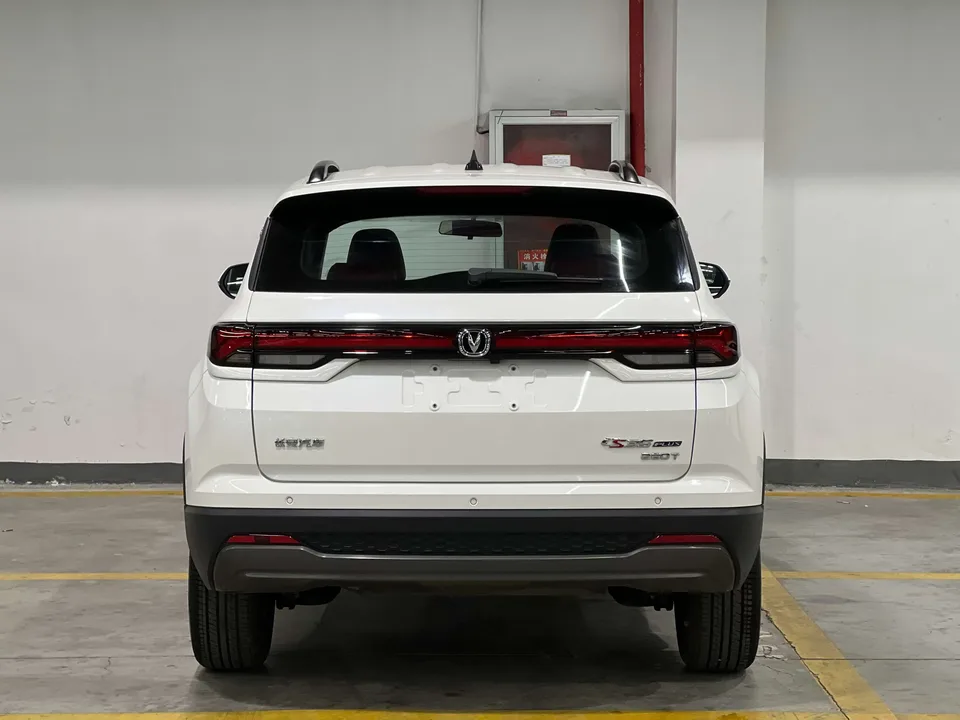 Changan CS35 Plus Changan CS35 PLUS 2023 Enjoyable Edition Blue Whale NE 1.4T DCT Luxury Edition 2024 — thumbnail 2