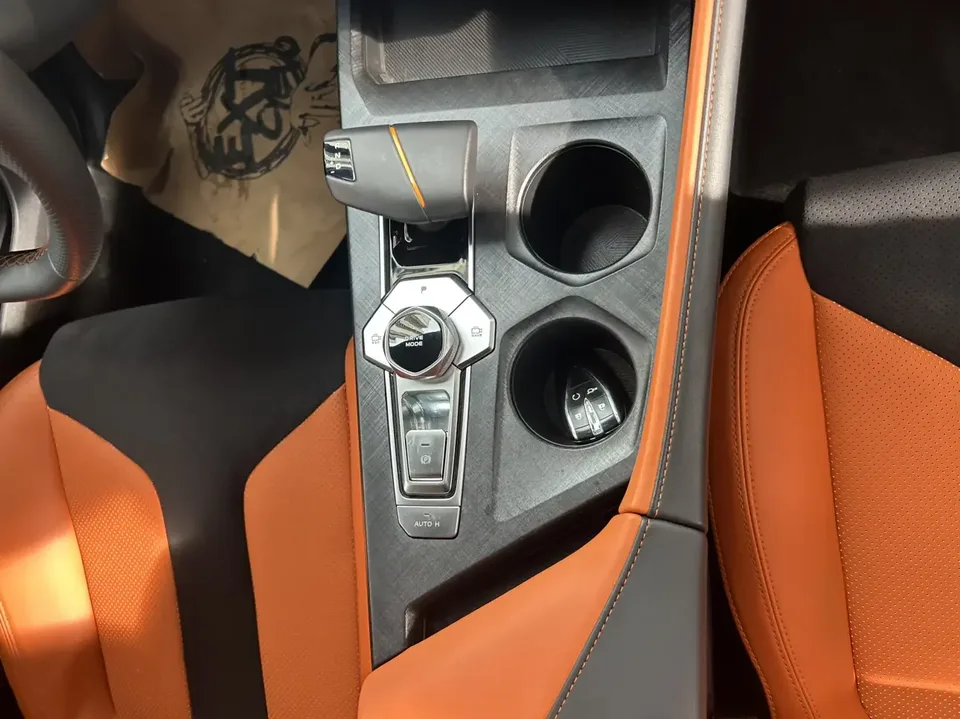 Changan UNI-V Changan UNI-V 2023 1.5T Sports Edition 2023 — thumbnail 4