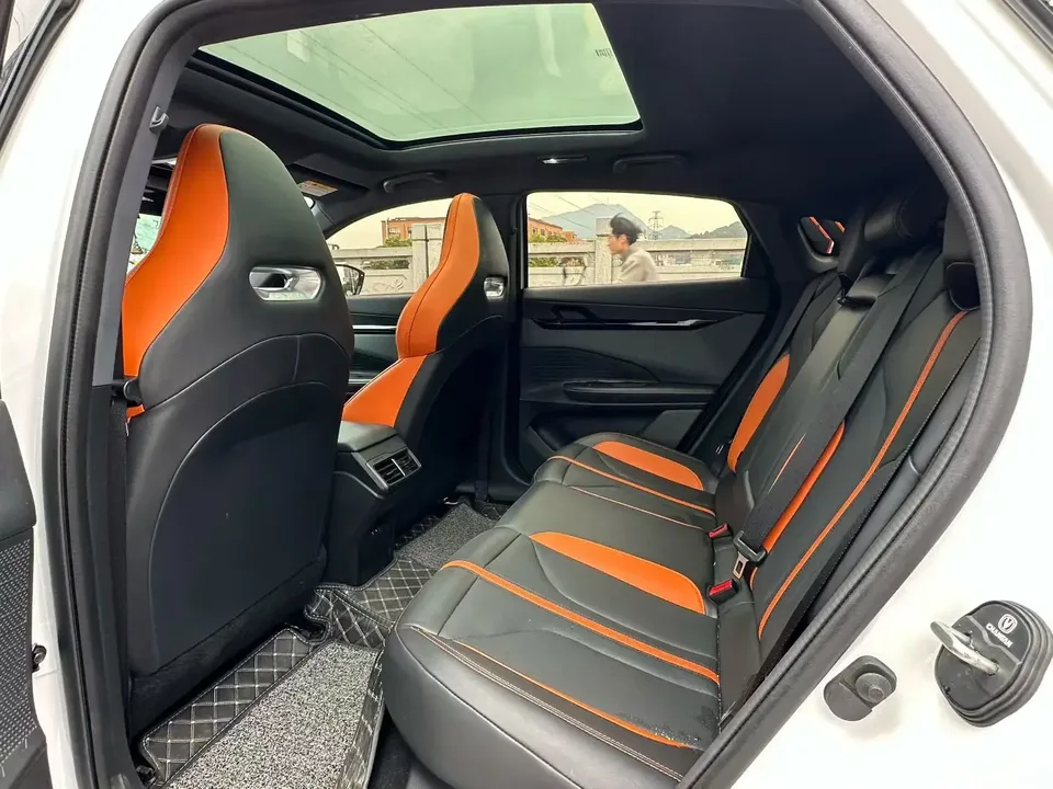 Changan UNI-V Changan UNI-V 2025 1.5T 500Bar Premium Sports 2025 — thumbnail 3