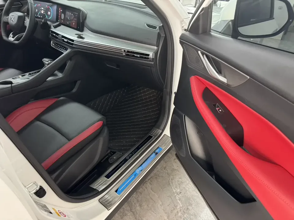 Changan CS35 Plus Changan CS35 PLUS 2023 Enjoyable Edition Blue Whale NE 1.4T DCT Luxury Edition 2023 — thumbnail 3