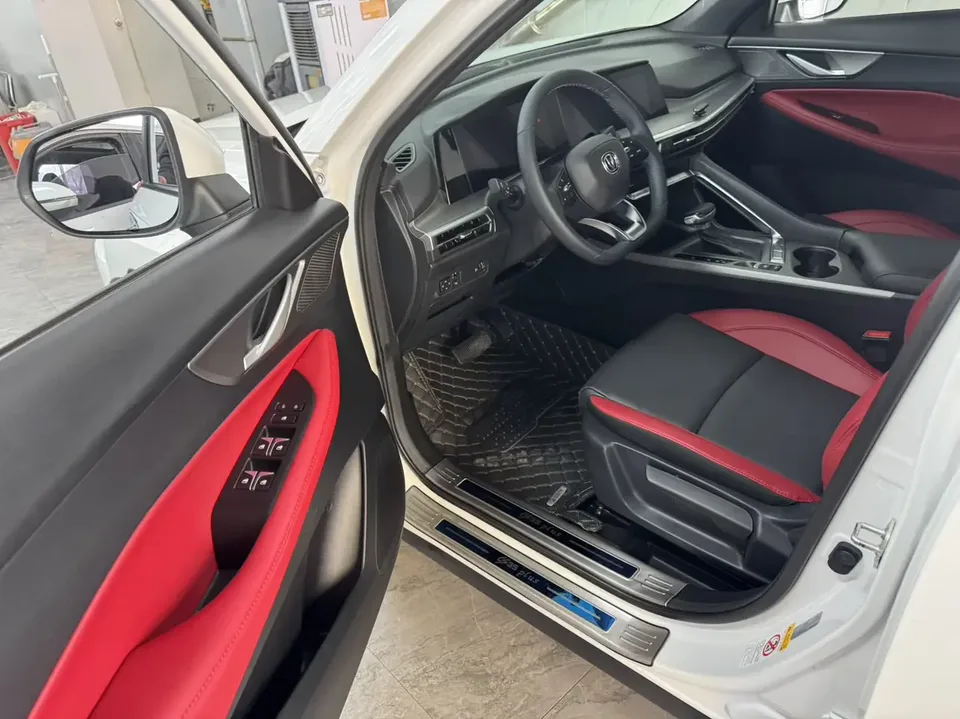 Changan CS35 Plus Changan CS35 PLUS 2023 Enjoyable Edition Blue Whale NE 1.4T DCT Luxury Edition 2023 — thumbnail 4