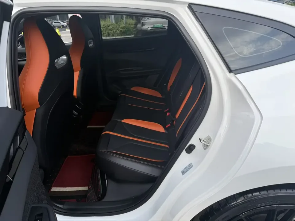 Changan UNI-V Changan UNI-V 2024 1.5T Premium Sports 2024 — миниатюра 3