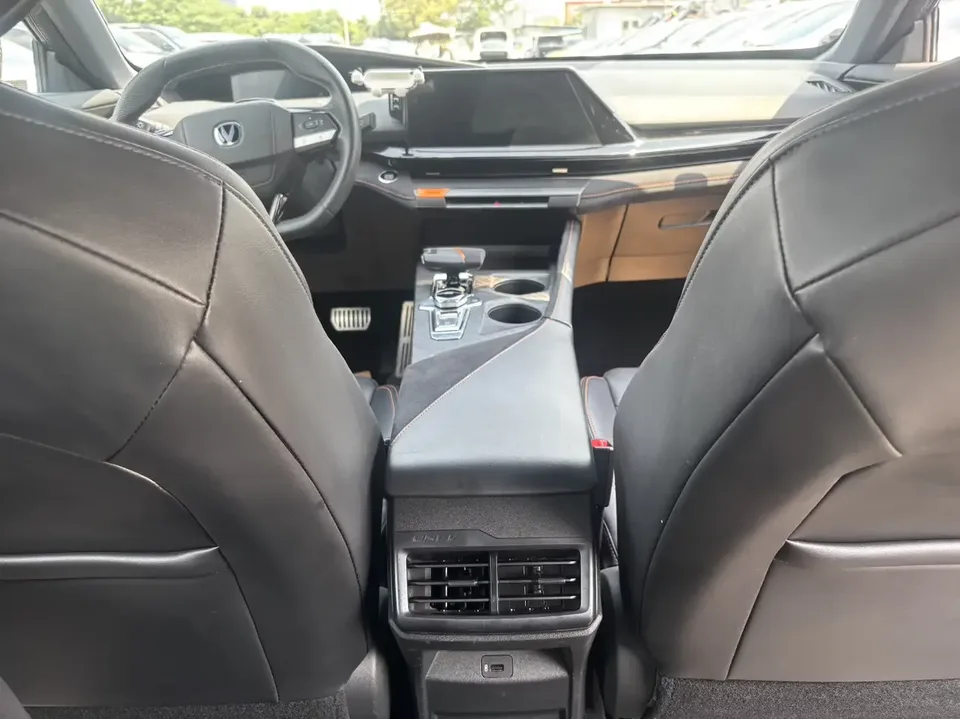 Changan UNI-V Changan UNI-V 2022 1.5T Sports Edition 2022 — thumbnail 5