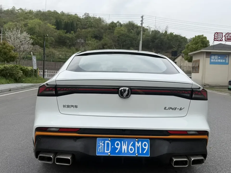 Changan UNI-V Changan UNI-V 2024 1.5T Premium Sports 2024 — thumbnail 2