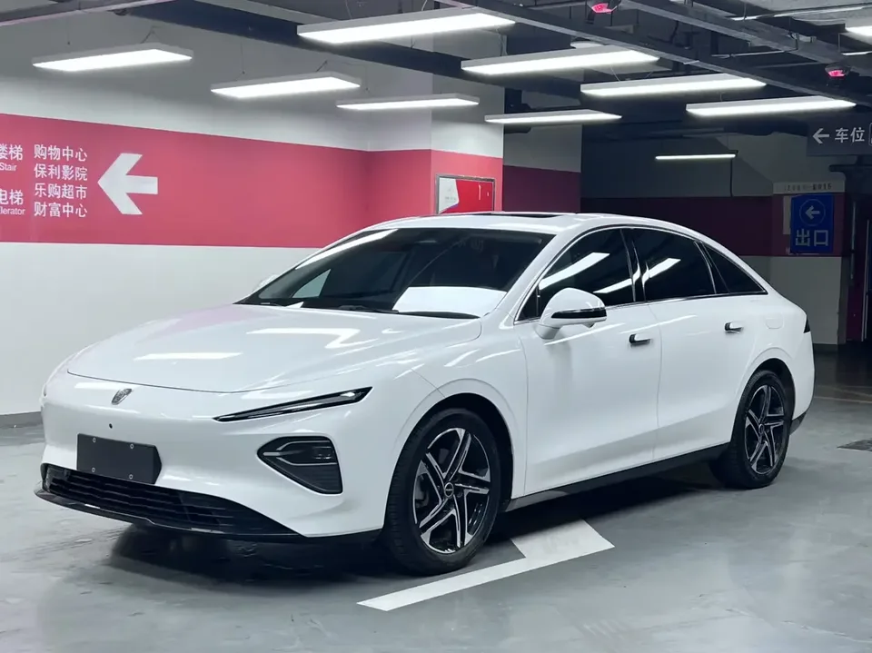 Roewe D7 EV Roewe D7 EV 2023 510 rear-wheel drive flagship version 2023 — photo 1, buy with delivery to Moscow
