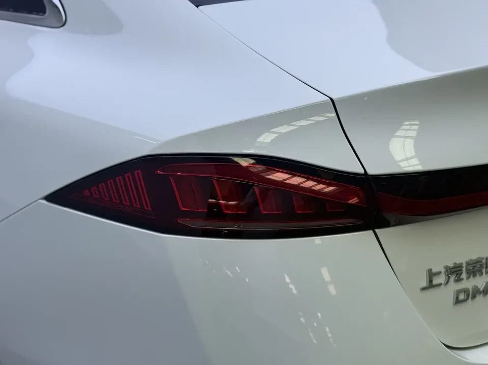 Roewe D7 DMH Roewe D7 DMH 2023 125 Beyond Edition 2024 — thumbnail 4