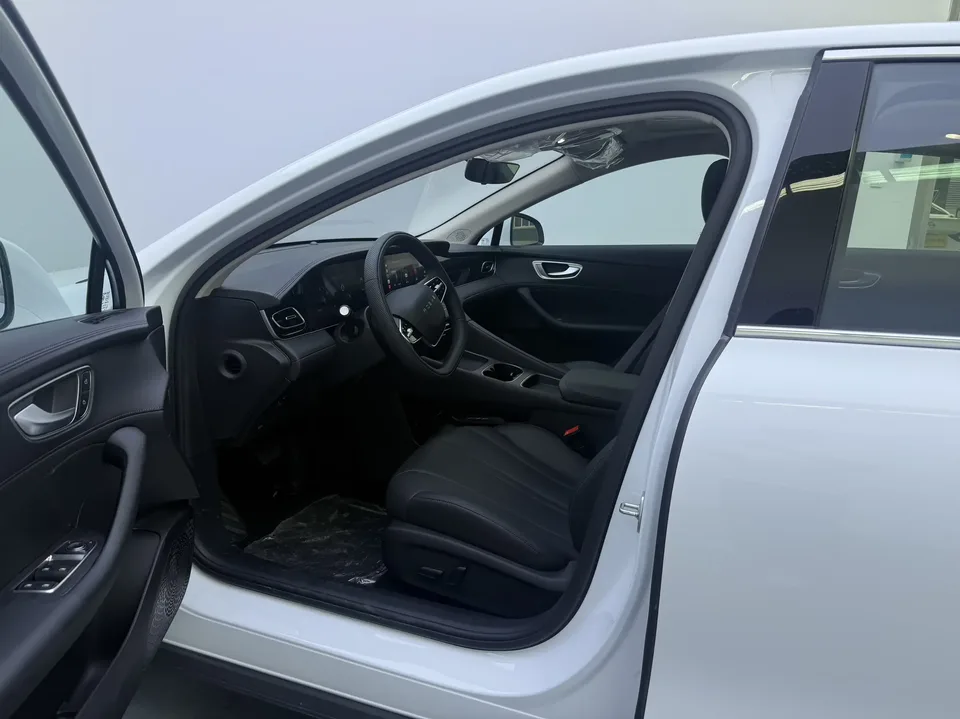Roewe D7 DMH Roewe D7 DMH 2023 125 Beyond Edition 2024 — thumbnail 5