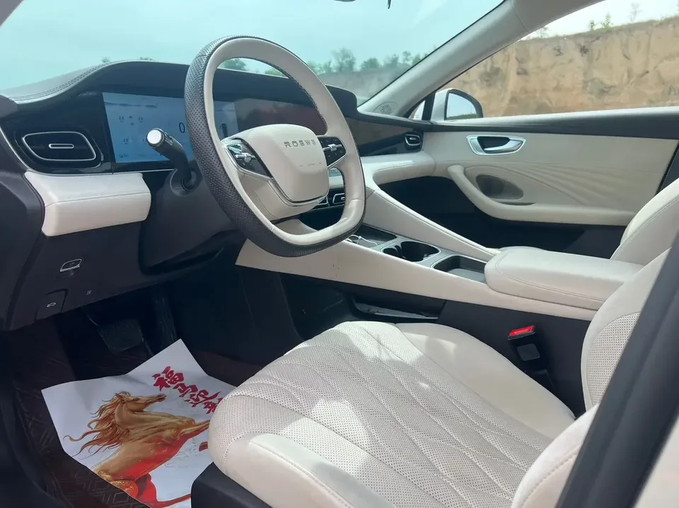 Roewe D7 DMH Roewe D7 DMH 2023 125 Excellence Edition 2023 — thumbnail 5