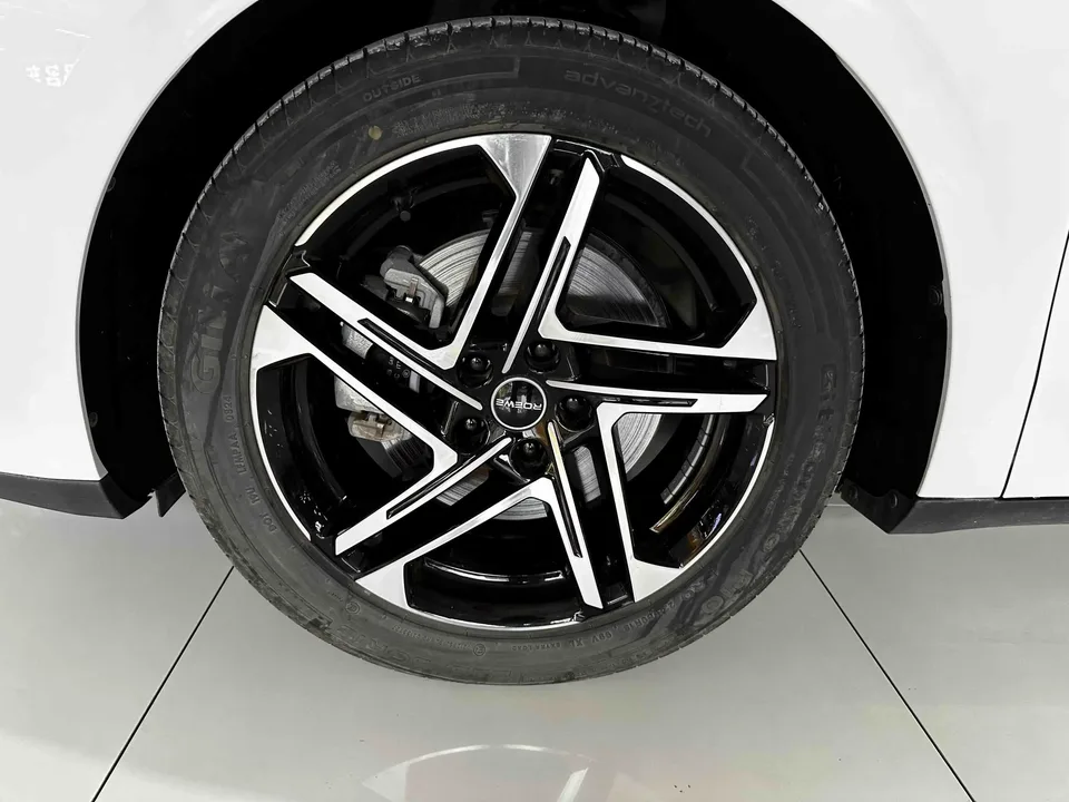 Roewe D7 DMH Roewe D7 DMH 2023 125 Excellence Edition 2024 — thumbnail 4