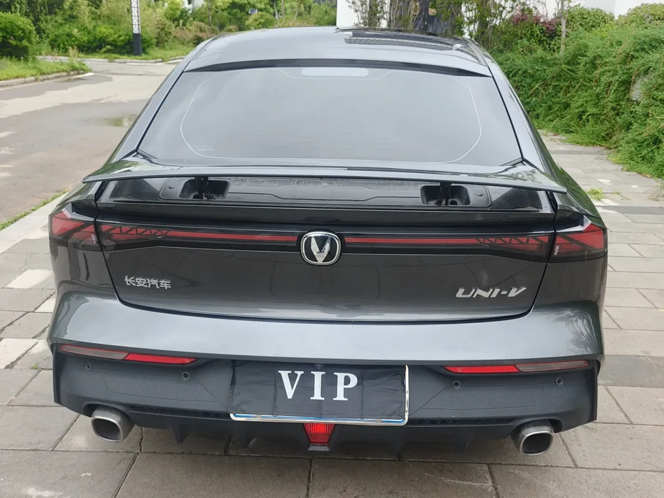 Changan UNI-V Changan UNI-V 2022 1.5T Premium 2022 — thumbnail 2
