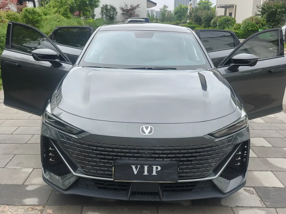 Changan UNI-V Changan UNI-V 2022 1.5T Premium 2022 — thumbnail 5
