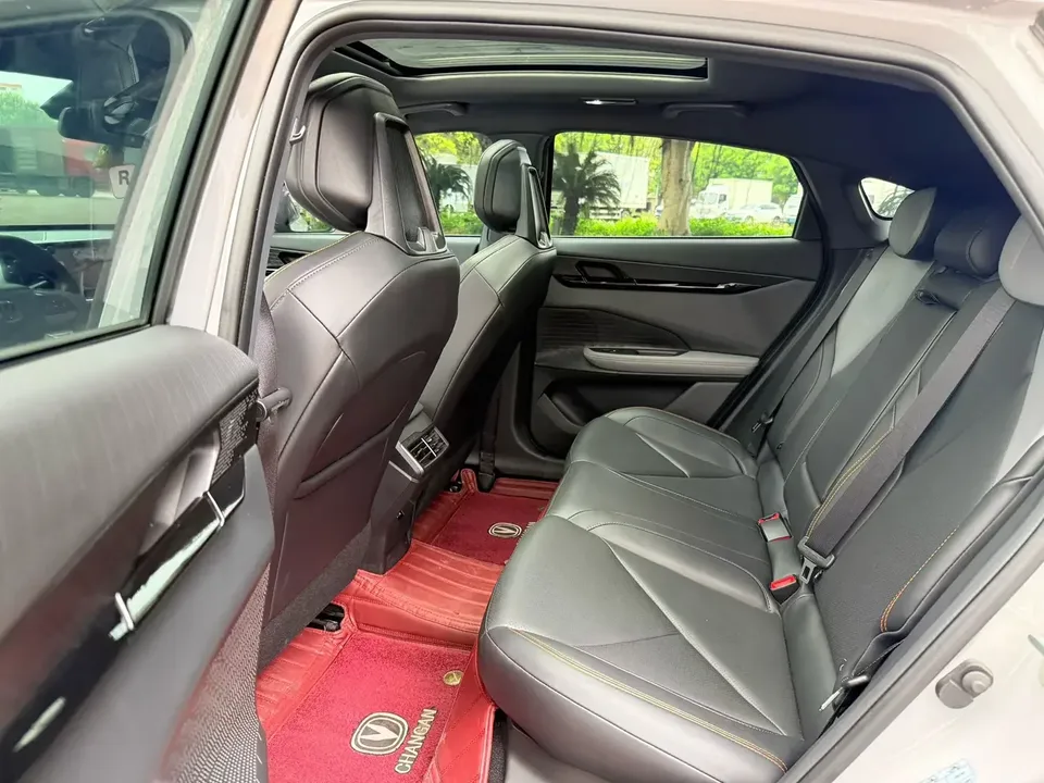 Changan UNI-V Changan UNI-V 2023 1.5T Premium 2023 — thumbnail 3