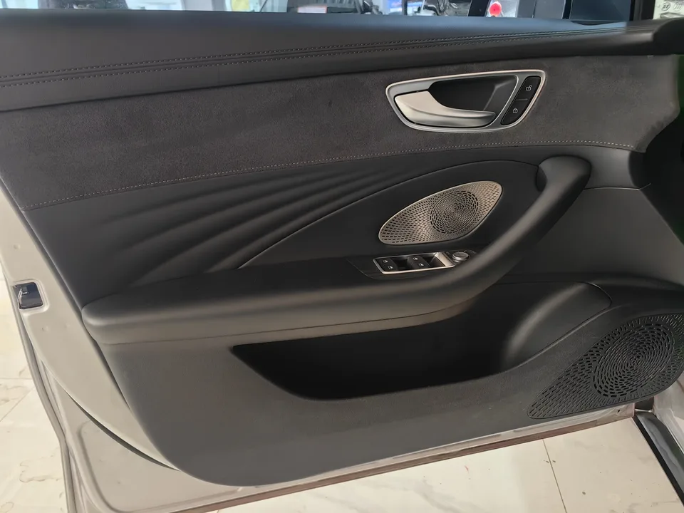 Roewe D7 DMH Roewe D7 DMH 2023 125 Ultimate 2023 — thumbnail 3