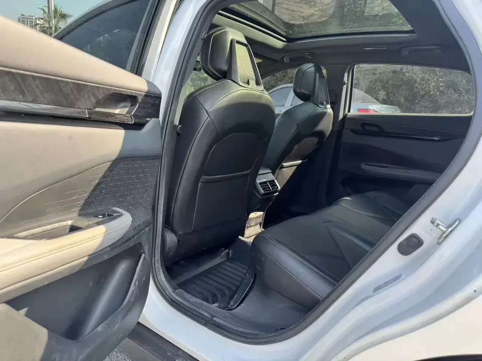 Changan UNI-V Changan UNI-V 2022 1.5T Premium 2023 — thumbnail 3