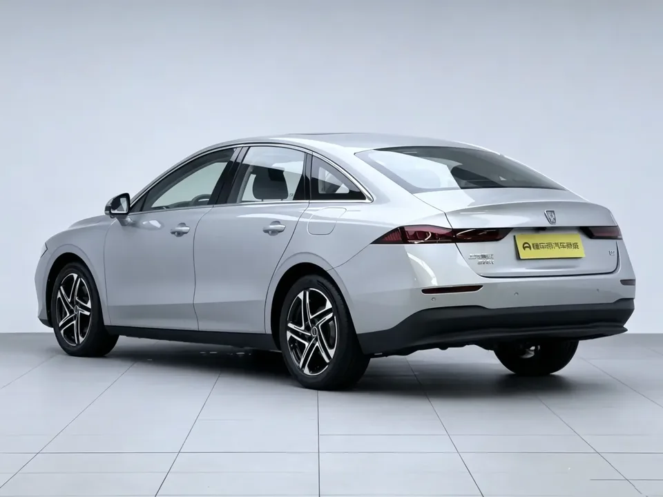 Roewe D7 DMH Roewe D7 DMH 2023 125 Ultimate 2024 — thumbnail 2