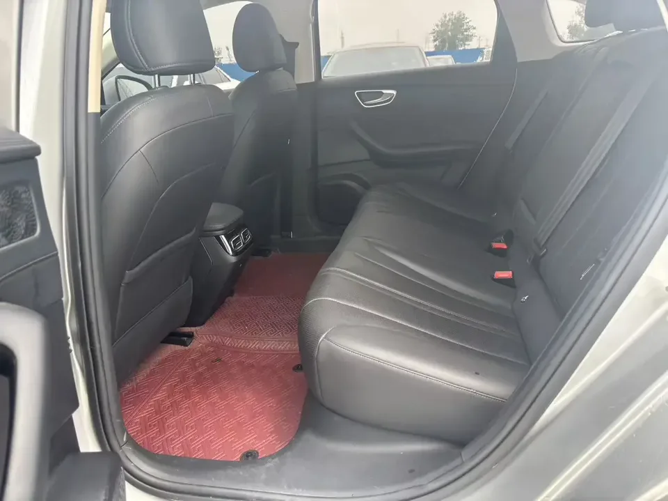 Roewe D7 DMH Roewe D7 DMH 2023 125 Beyond Edition 2024 — thumbnail 3