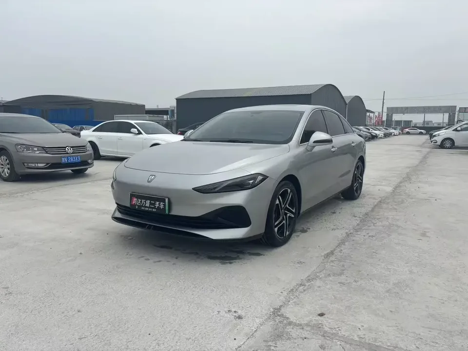 Roewe D7 DMH Roewe D7 DMH 2023 125 Beyond Edition 2024 — photo 1, buy with delivery to Moscow
