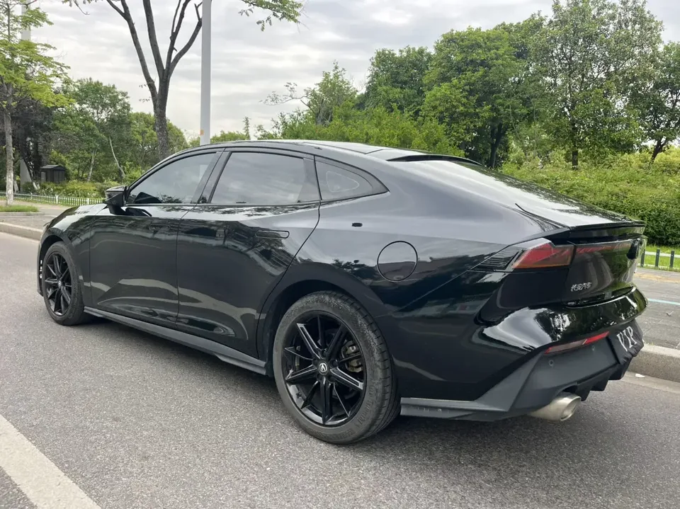 Changan UNI-V Changan UNI-V 2023 1.5T Premium 2023 — thumbnail 2