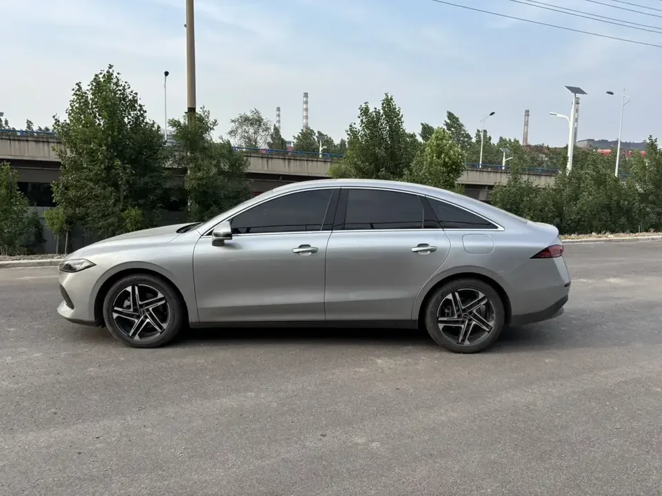 Roewe D7 DMH Roewe D7 DMH 2023 125 Beyond Edition 2024 — thumbnail 4