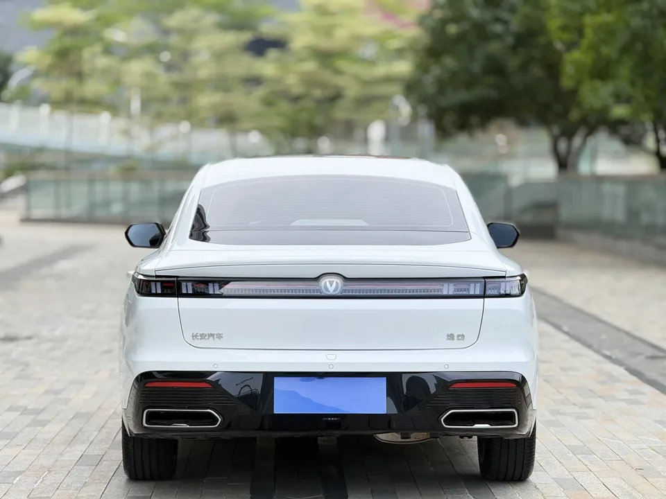 Changan Escape Escape 2026 Fourth-generation 1.5T DCT 500Bar Smart Edition 2025 — thumbnail 2