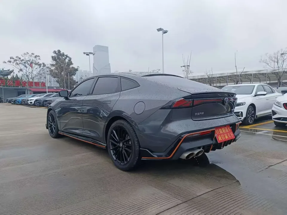 Changan UNI-V Changan UNI-V 2023 1.5T Sports Edition 2024 — миниатюра 2
