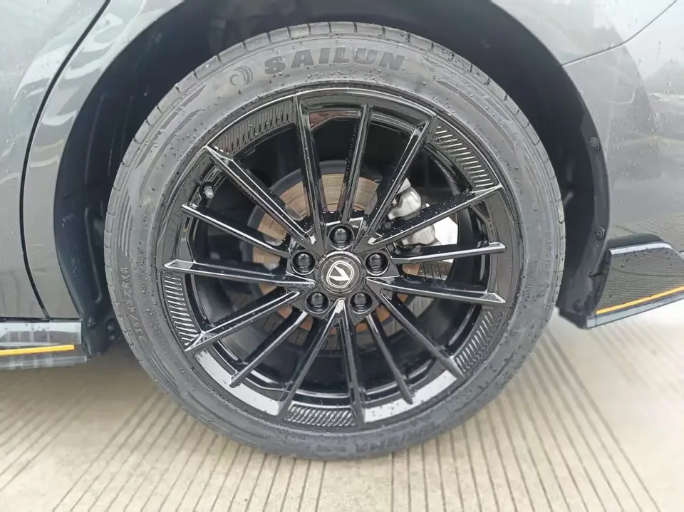 Changan UNI-V Changan UNI-V 2023 1.5T Sports Edition 2024 — миниатюра 3