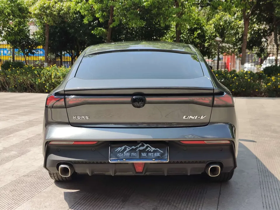 Changan UNI-V Changan UNI-V 2023 1.5T Premium 2023 — thumbnail 2