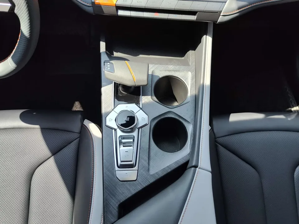 Changan UNI-V Changan UNI-V 2023 1.5T Premium 2023 — thumbnail 4