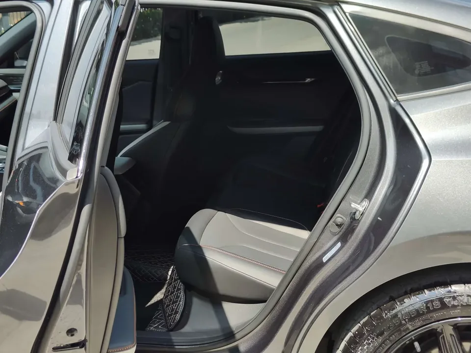 Changan UNI-V Changan UNI-V 2023 1.5T Premium 2023 — thumbnail 5