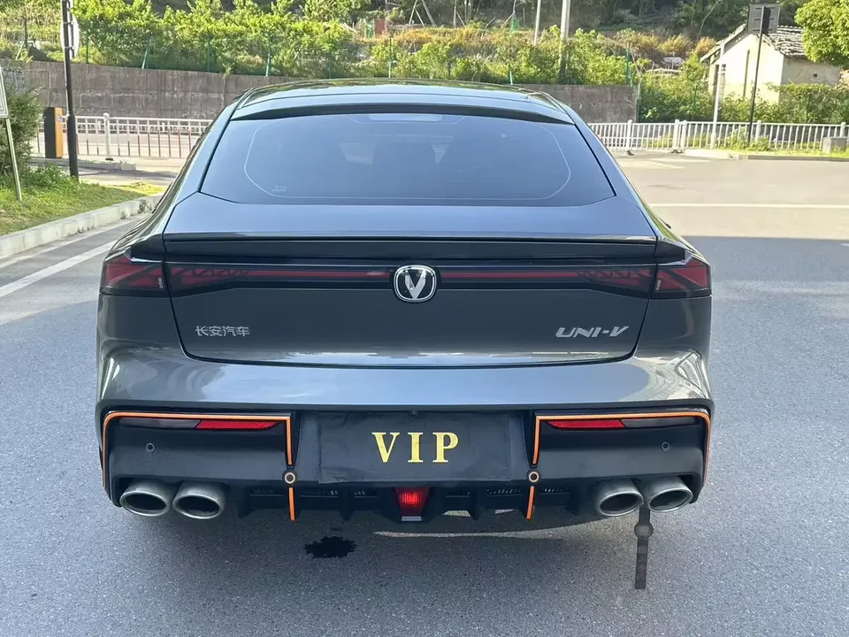 Changan UNI-V Changan UNI-V 2023 1.5T Sports Edition 2024 — thumbnail 2