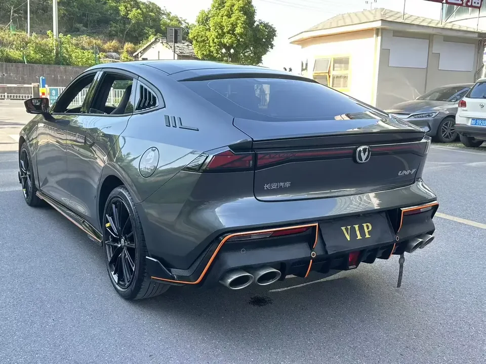 Changan UNI-V Changan UNI-V 2023 1.5T Sports Edition 2024 — thumbnail 4
