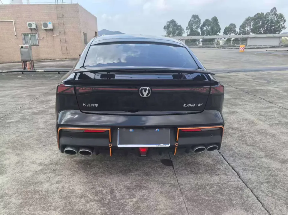 Changan UNI-V Changan UNI-V 2022 1.5T Sports Edition 2022 — миниатюра 2