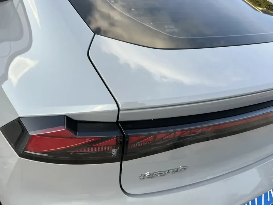 Changan UNI-V Changan UNI-V 2022 1.5T Sports Edition 2022 — thumbnail 3