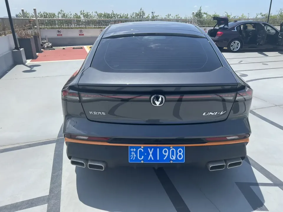Changan UNI-V Changan UNI-V 2024 1.5T Premium Sports 2025 — thumbnail 2