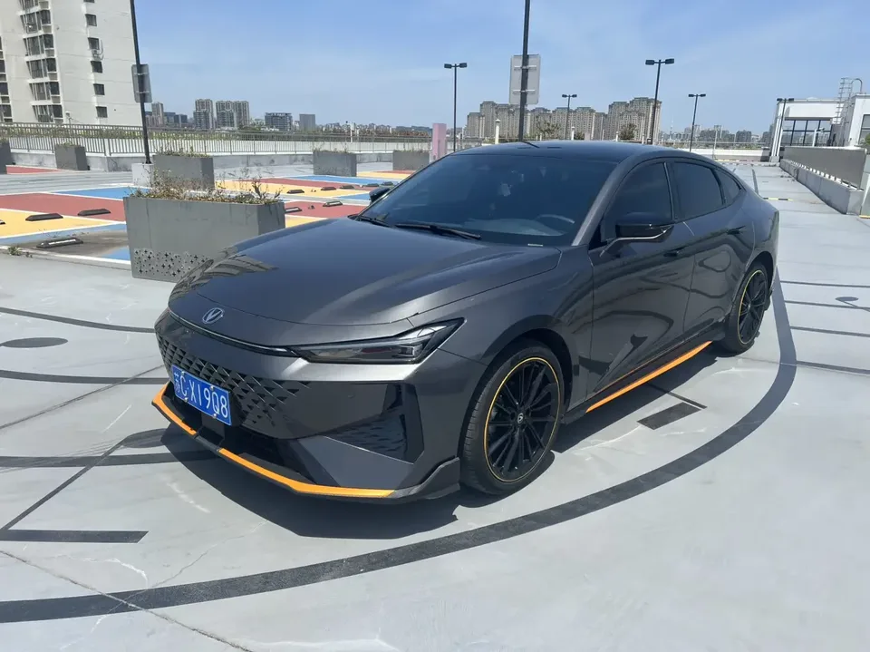 Changan UNI-V Changan UNI-V 2024 1.5T Premium Sports 2025 — photo 1, buy with delivery to Moscow