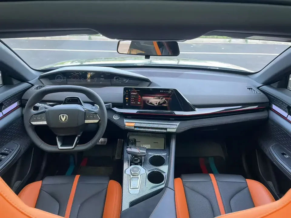 Changan UNI-V Changan UNI-V 2024 1.5T Premium Sports 2025 — thumbnail 3