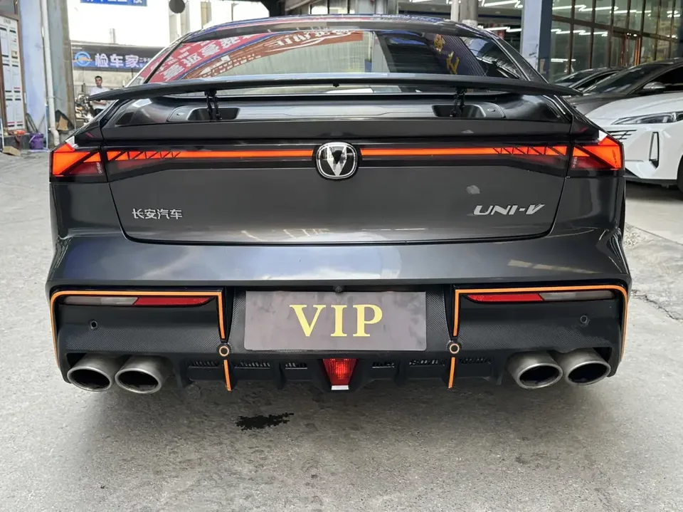Changan UNI-V Changan UNI-V 2023 1.5T Sports Edition 2022 — thumbnail 2