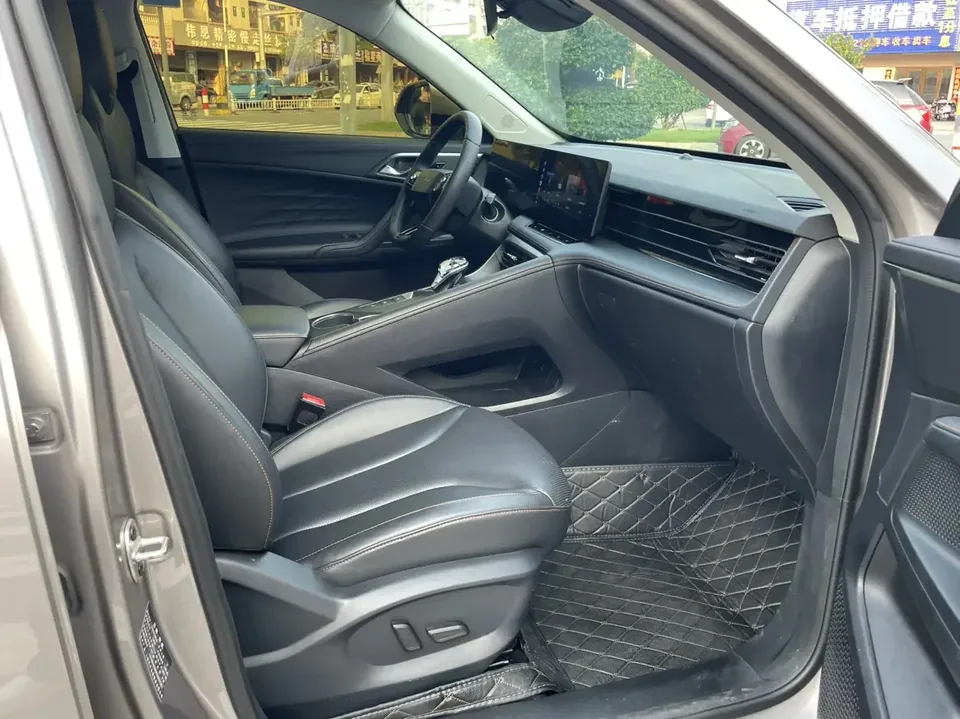 Roewe RX5 Roewe RX5 2023 Premium Slide Screen Edition 2024 — thumbnail 3