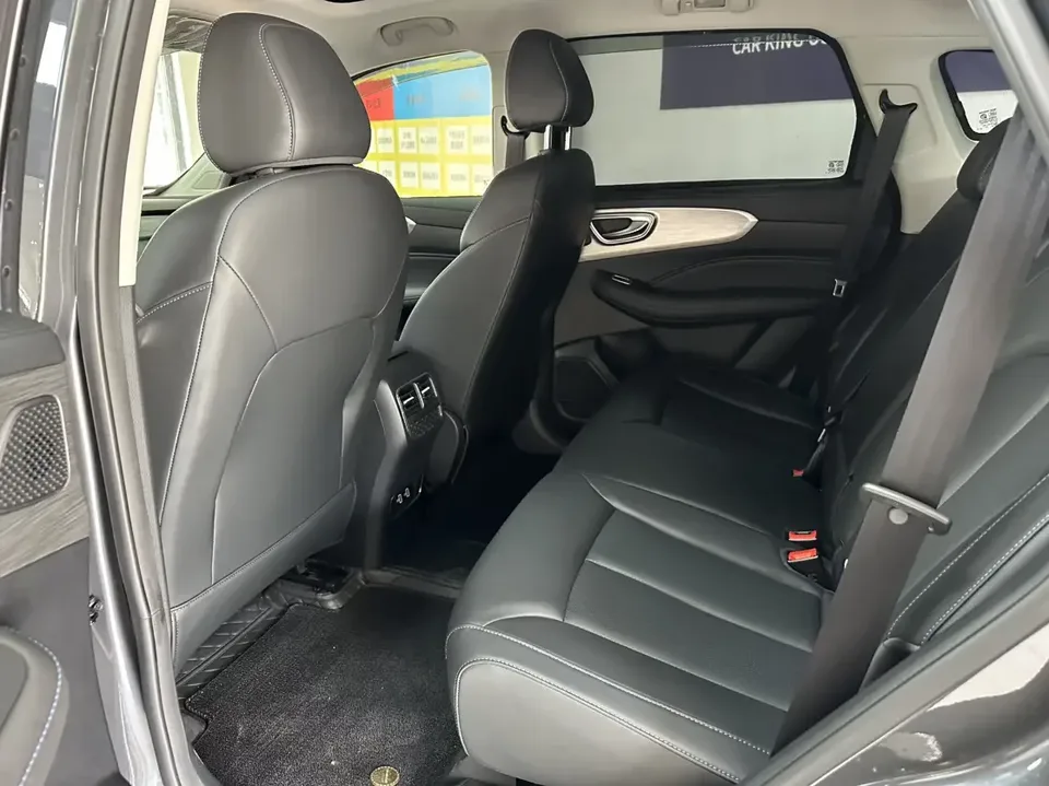 Roewe RX5 Roewe RX5 2025 PLUS 330TGI Automatic Trendsetting Smart Edition 2025 — thumbnail 3