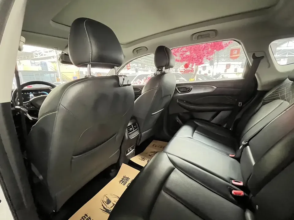 Roewe RX5 Roewe RX5 2021 PLUS 330TGI Automatic National Trend Smart Edition 2022 — thumbnail 3