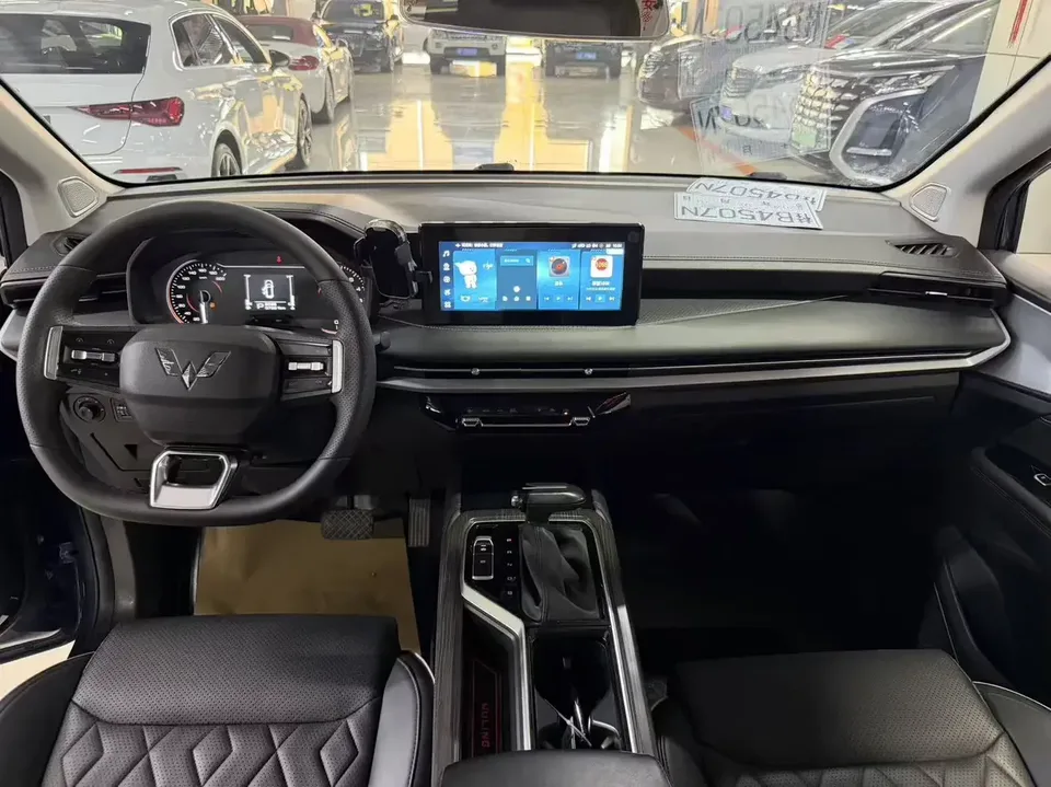 Wuling Jiachen Wuling Jiachen 2022 1.5T CVT Premium Flagship Model 2023 — thumbnail 2